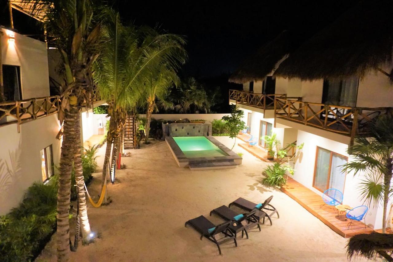 La Puerta Azul Beachfront - Adults Only Isla Holbox Exterior photo